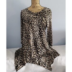 Sunny Leigh Womans leopard Blouse Size Medium